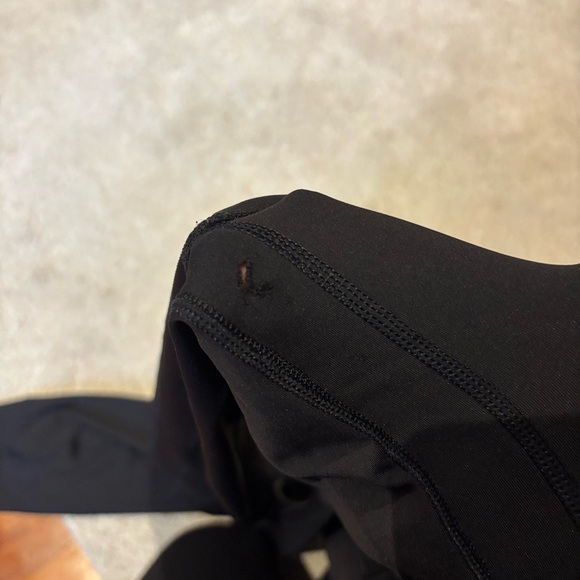 Athleta Ultimate Stash 7/8 Tight in Black - Picture 8 of 8